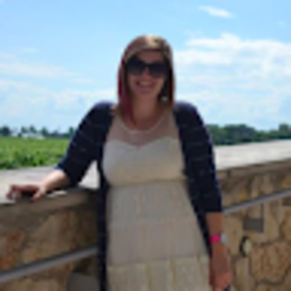 Meet your Posher, Megan - Picture 1 of 1